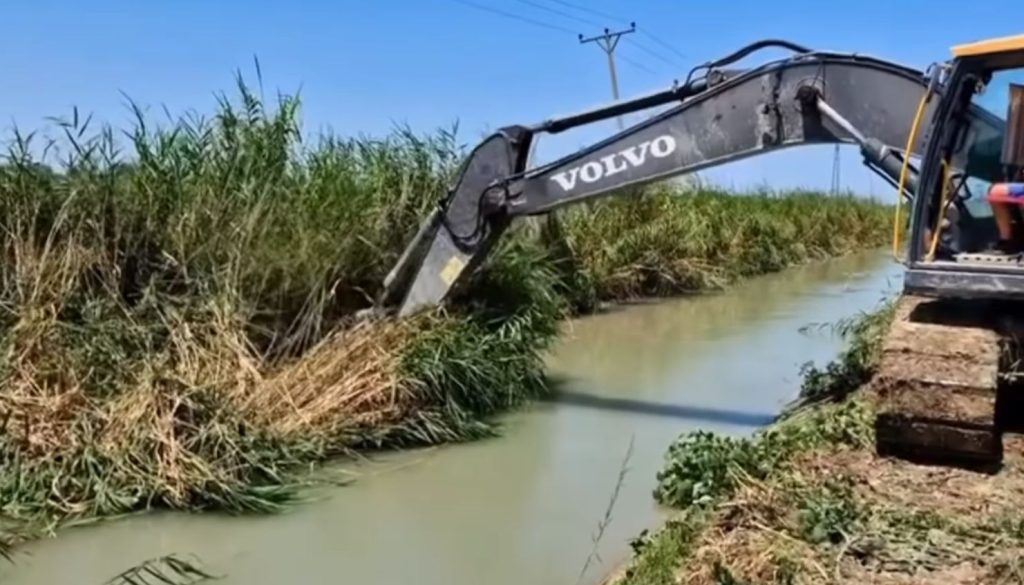 VIDEO/ Temperaturat e larta, Balla: Në ndihmë të fermerëve për vaditjen e tokave bujqësore Capture 95