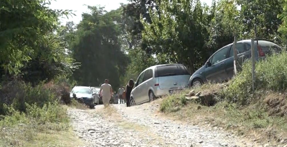 Familja Zogu hap dyert e mortit në fshatin Cingar. Në liqen ka pasur edhe 10 raste të tjera Cingar i Poshtem