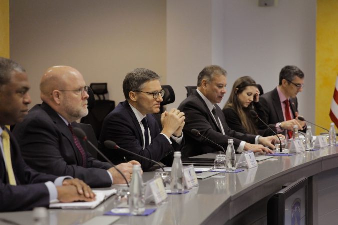Ishte parashikuar këtë fundjavë, shtyhet vizita e delegacionit amerikan në Kosovë Derek Chollet 675x450 1