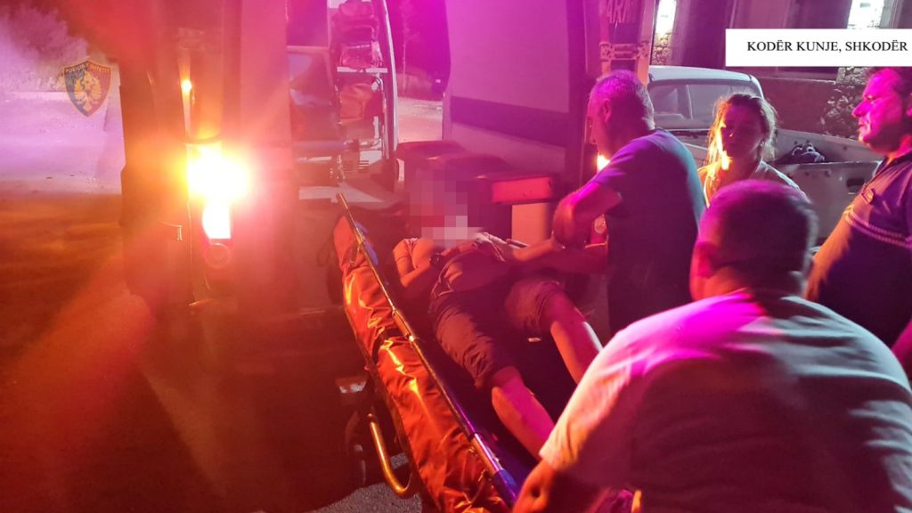 FOTO/ U dëmtua gjatë eksplorimit natën në "Kodër Kunje", Policia ndihmon turisten gjermane 2 IMG 20230721 WA0004