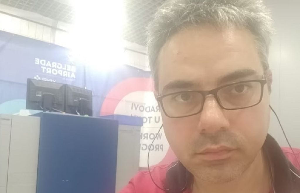 Aktivistit kundër luftës i lejohet hyrja në Serbi RTJTKYOaktivisti