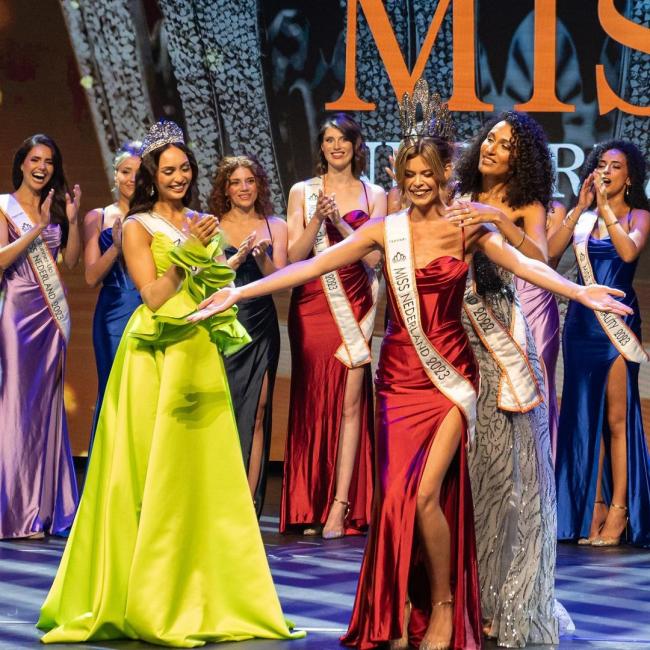 Miss Holanda shpallet modelja transgjinore 1 Rikkie Kolle is CROWNED Miss Universe Netherlands 2023
