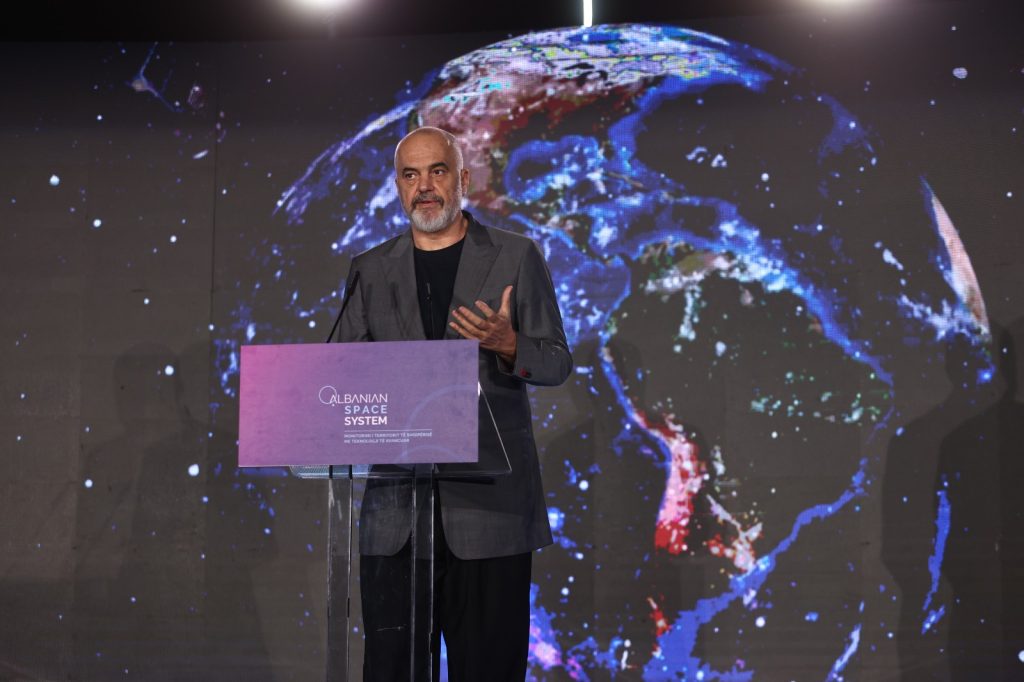 Nga parandalimi i zjarreve te përmbytjet, risitë që sjell monitorimi i territorit përmes shërbimi satelitor WhatsApp Image 2023 07 05 at 10.37.16