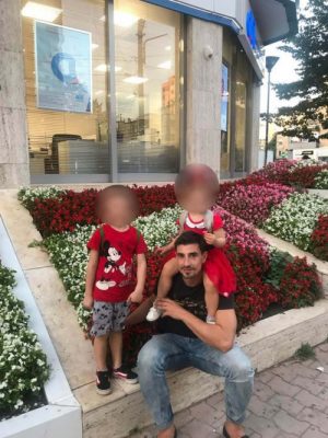 Eneda Tarifa poston për herë të parë foton me partnerin e ri, pushime në Santorini 2 a 4 300x400 1