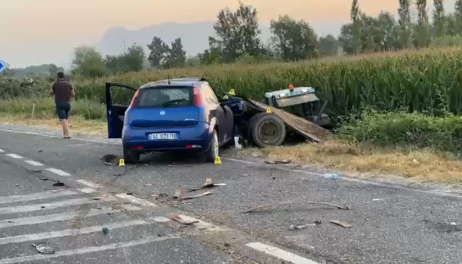 Aksident tragjik në aksin Lezhë-Shkodër, 2 të vdekur dhe 1 i plagosur aksidenyt