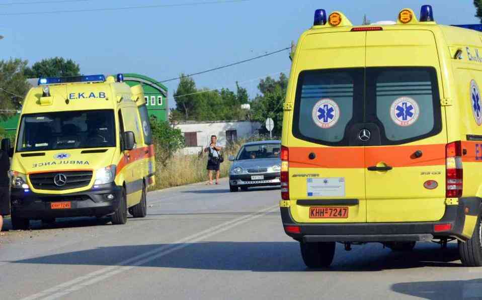 Aksident tragjik në Greqi/ Humbin jetën 5 shqiptarë ambulanca greqi