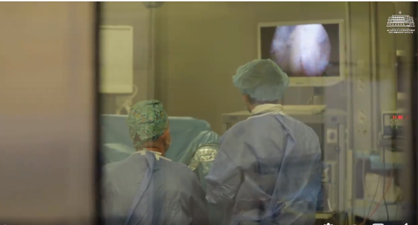 Pacientes 67-vjeçare i hiqen 3 tumore njëherësh në QSUT qsut