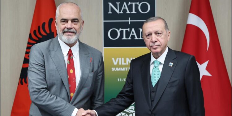 Rama takohet me Erdogan: Folëm veçanërisht për situatën në Veriun e Kosovës rama erdogan 750x375 1