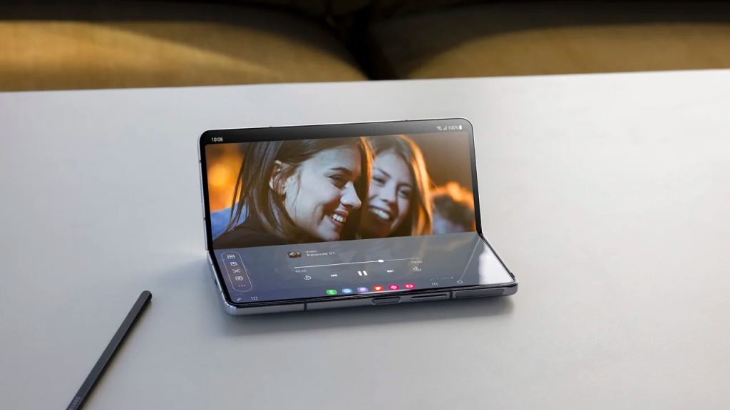 Samsung prezanton gjeneratën e pestë të telefonave inteligjentë të palosshëm! Por me çfarë çmimi? 1 samsung 1