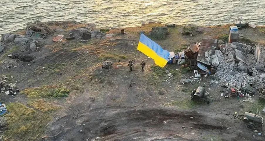 Zelensky viziton ishullin e gjarpërinjve: Ne jemi vendi i trimave, nuk do të na pushtojnë kurrë ukraine ishilli i gjarperinjve