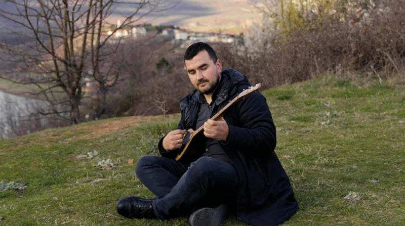 Reklamimi i jetës luksoze në Britani përmes TikTok po josh burrat kuksianë! The Economist: Gratë jetojnë të vetme 1213 1