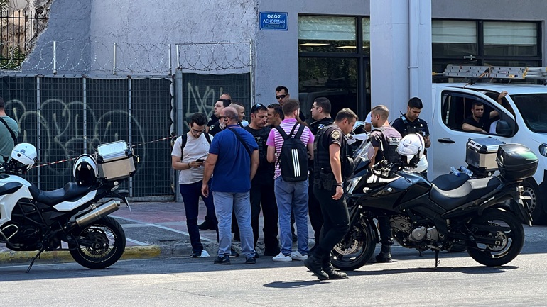 Tentoi të vidhte bankën, por u plagos nga polici grek, identifikohet shqiptari (EMRI) 3425763