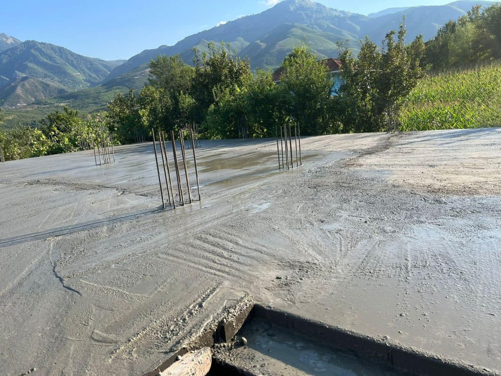 Kryebashkiaku Agron Malaj publikon fotot nga shkolla e re “Rexhep Kërtuka” në Mat 6 369679779 797320935726457 4028917932553189713 n