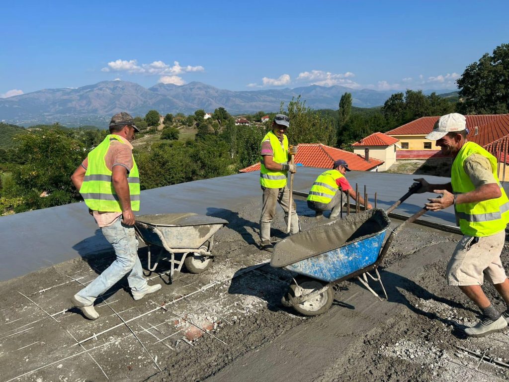 Kryebashkiaku Agron Malaj publikon fotot nga shkolla e re “Rexhep Kërtuka” në Mat 7 369682509 797320922393125 1323445283079762230 n