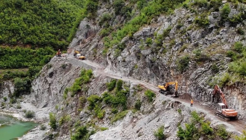 Punimet në rrugën Prekal-Kir, Rama: Do të sjellë një impuls të ri zhvillimi turistik dhe agroturistik Capture 139