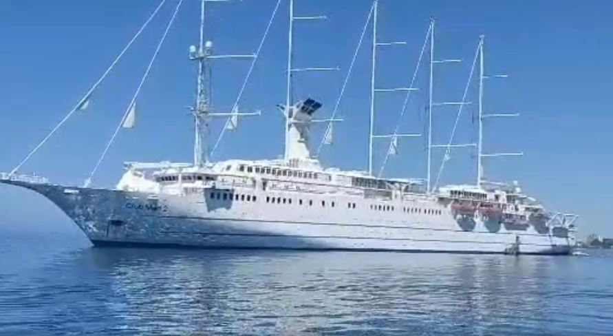 Kroçera me 326 turistë europianë në Vlorë Capture 86