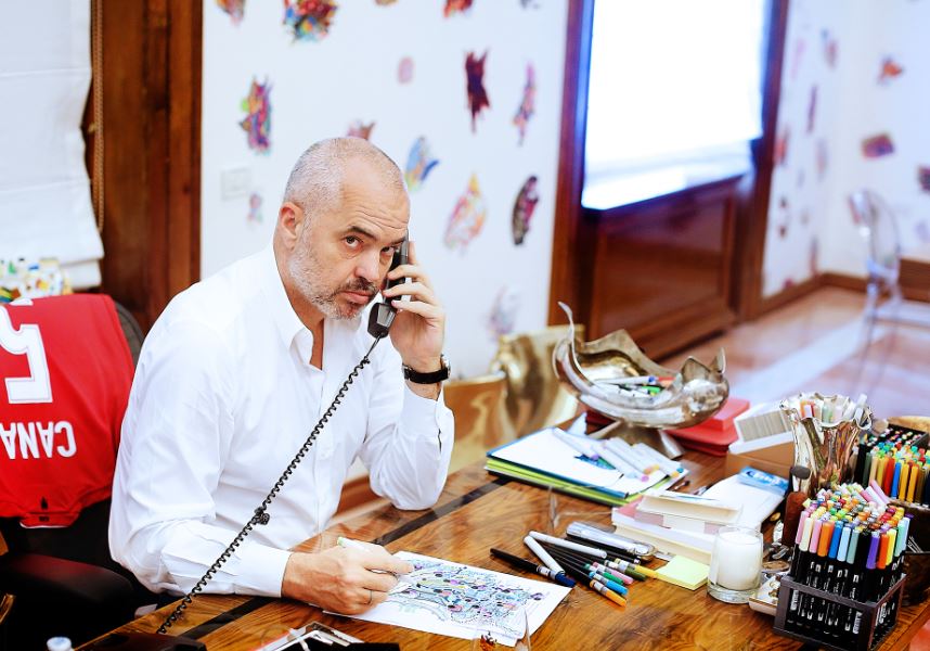 Libero: Edi Rama, artisti i famshëm që punon si kryeministër Capture 87