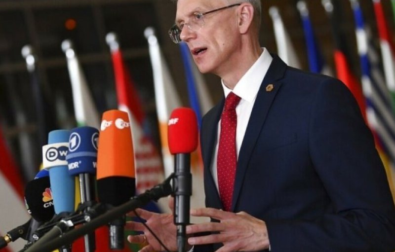 Në kulmin e presionit rus, jep dorëheqjen kryeministri letonez së bashku me kabinetin e tij IMG 3785