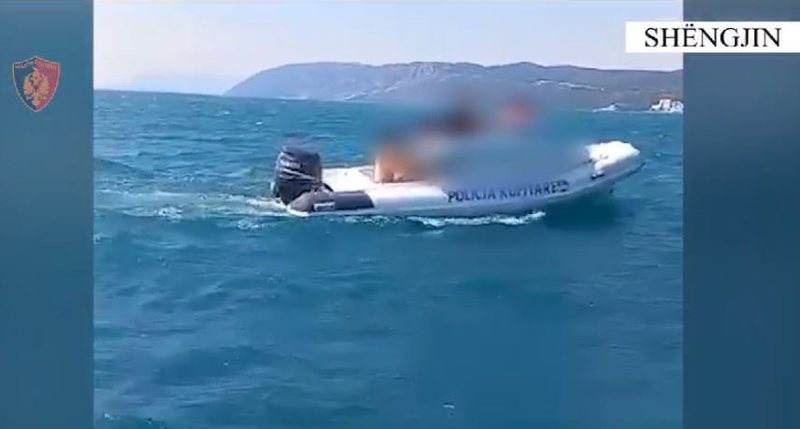 Rrezikonin mbytjen në det, shpëtohen katër turistë në plazhin e Shëngjinit IMG 4060