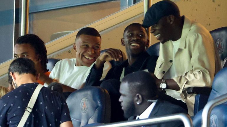 Dështuan që në nisje, zbutet PSG, rikthen Mbappe në skuadër MBAPPE 2 770x432 1