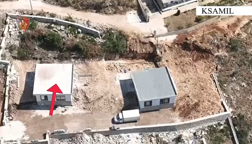Sarandë, goditen tre raste të ndërtimeve pa leje Screenshot 2 22