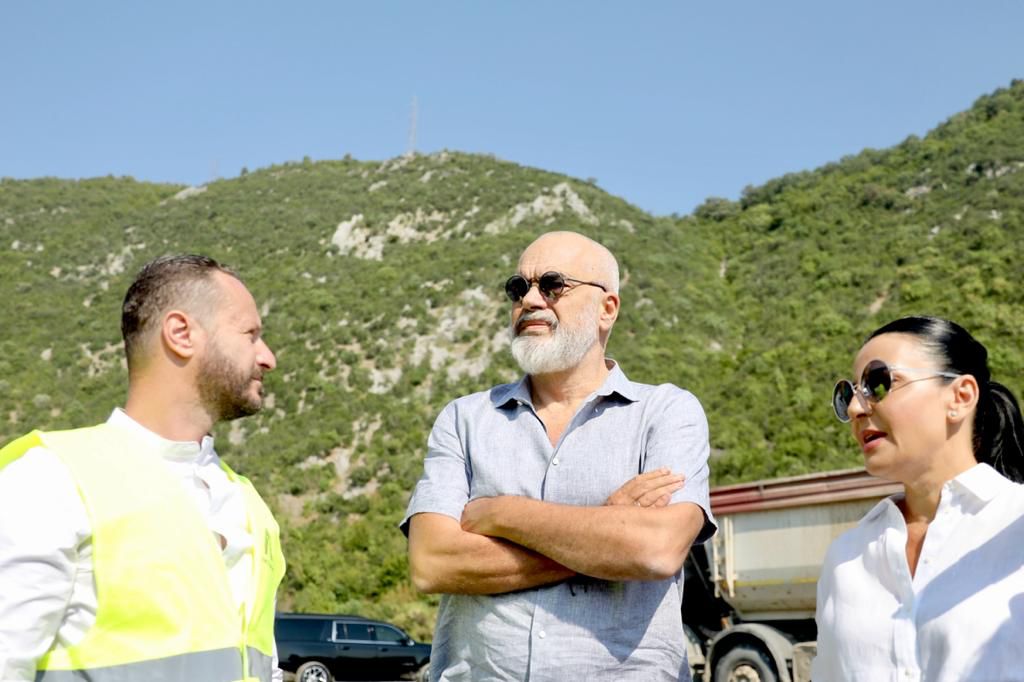 VIDEO/Rama: Elbasan-Qafë Thanë në korridoret europiane, i jep portit të ri tregtar të Durrësit rol strategjik 1 WhatsApp Image 2023 08 25 at 11.56.03 1