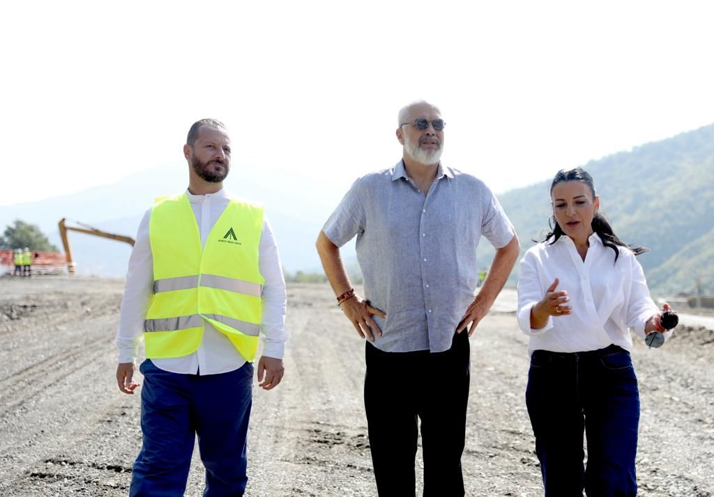 VIDEO/Rama: Elbasan-Qafë Thanë në korridoret europiane, i jep portit të ri tregtar të Durrësit rol strategjik 3 WhatsApp Image 2023 08 25 at 11.56.04