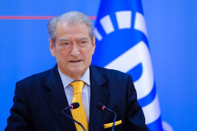 Sali Berisha akuzon Ramën dhe Bicin: Kadastra në kaos të plotë, shkatërroi këtë shërbim model berisha 675x450 1