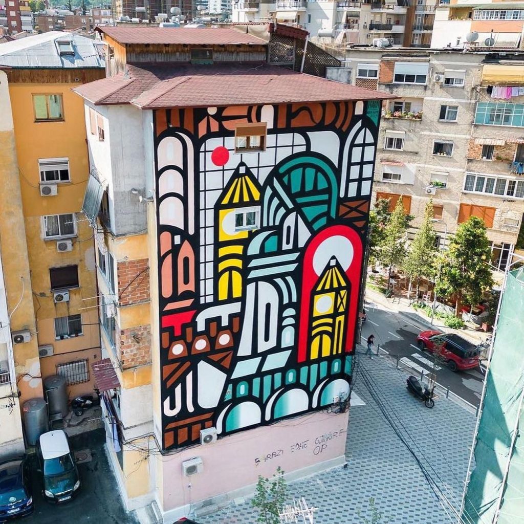 FOTO/ Muralet, dimension i ri në jetën e banorëve të kryeqytetit dhe turistëve 6 fe1cdc6d 2885 4091 911b e163abe51d17