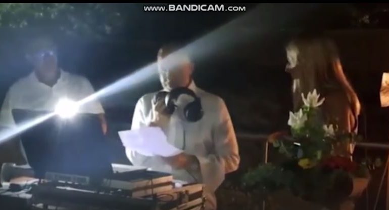 Bankieri shpall ditën e dasmës, por zbulon se gruaja e tradhtonte me një avokat (VIDEO) gfdfgfdfd 770x415 1