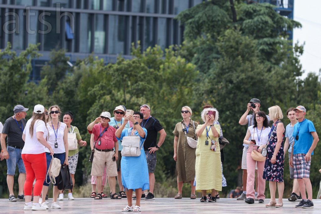 Shqipëria një trend turistik, 1.7 milionë hyrje vetëm për muajin korrik turiste