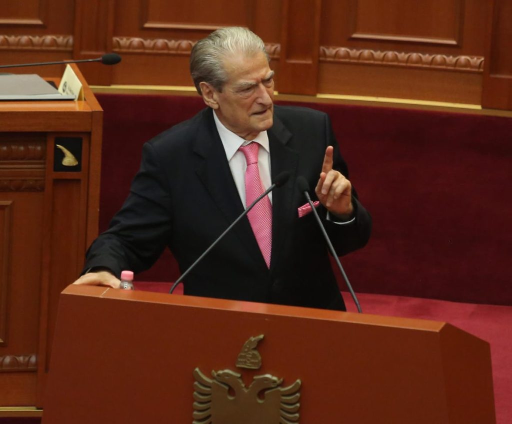 Berisha kundër rritjes së pagave të gjyqësorit: Korrupsion! Doni të blini Gjykatën Kushtetuese 1694683401 3310