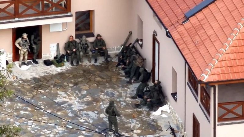 Sulmi në Banjskë ndaj policisë së Kosovës, trupat e 3 terroristëve të vrarë iu dorëzohen sot familjarëve 800 0 4a2b74f1064470fc8541ebf43982269d