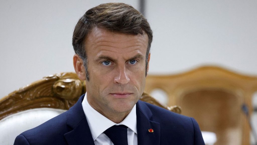 Macron: Ambasadori francez në Niger është marrë peng CNN