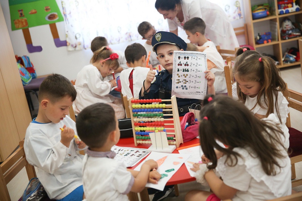 Nisja e vitit të ri shkollor, 44 objekte arsimore të përfunduara deri tani në kuadër të Programit “BE për Shkollat” F5vNGabWsAAnM2p