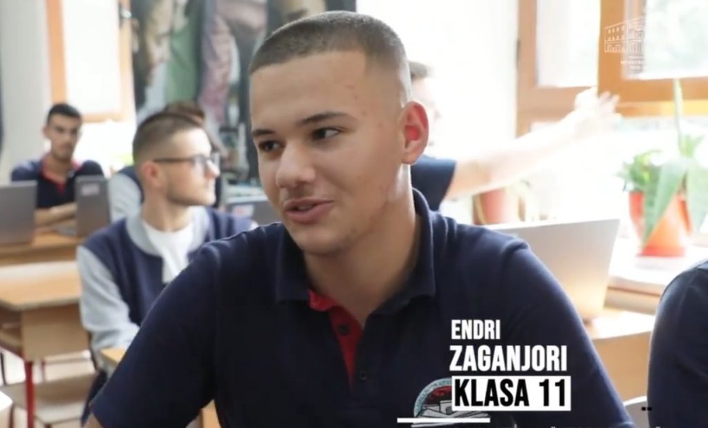 3 të rinjtë nga Shkodra shkëlqejnë në festivalin INTEL Al, projekt me inteligjencën artificiale për lehtësimin e trafikut Screenshot 2023 09 22 084136