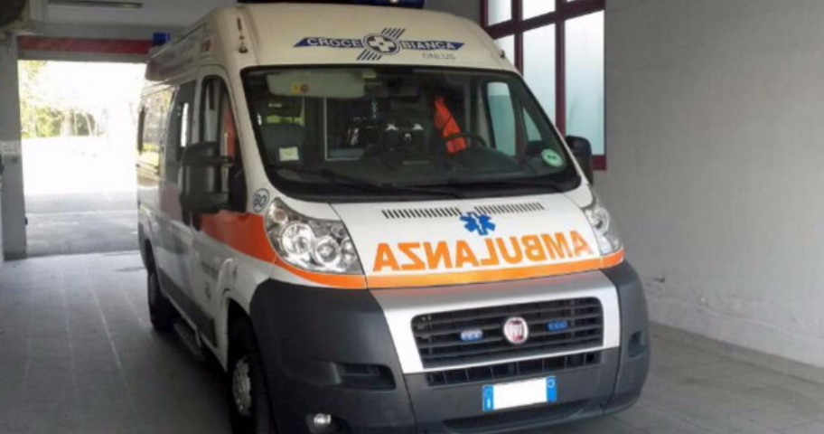 Sherr me gruan, 39-vjeçari rrëzohet dhe humb jetën ambulance