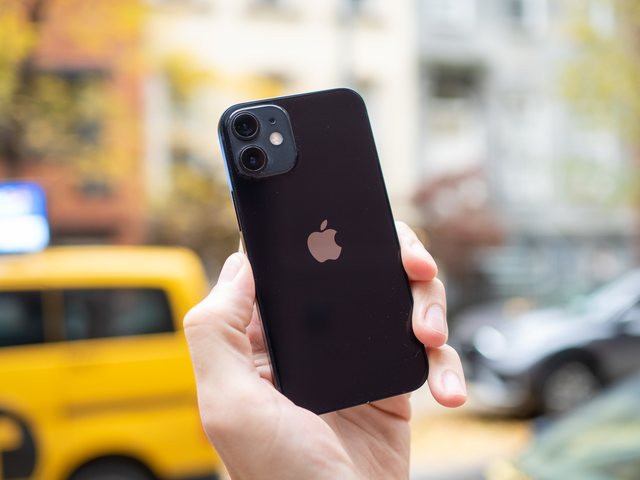 Nivelet e rrezatimit mbi normën e lejuar, Franca ndalon shitjet e iPhone 12 cel