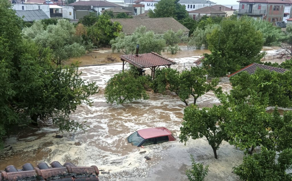 Greqia goditet nga një stuhi e fuqishme, raportohet për viktima download