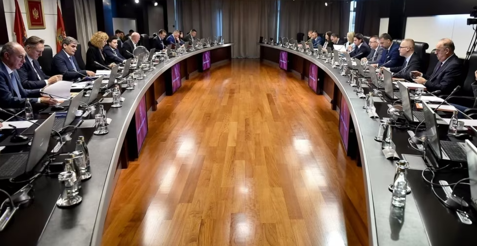 Ekspertët në Mal të Zi: Ndërhyrjet nga jashtë po vonojnë formimin e qeverisë së re oll