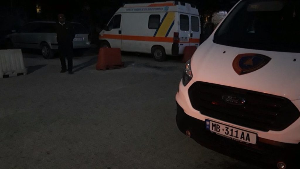 policia ne vlore plagose naten spital ambulanca 1100x620 1