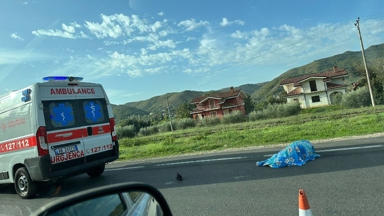 55-vjeçarja hidhet nga furgoni në lëvizje në aksin Peqin-Elbasan, humb jetën tragjikisht 1697786441 peqin transformed