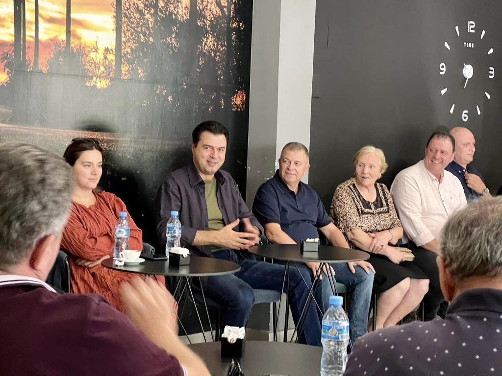 Basha takon qytetarët në Laprakë 386554081 868643444630886 2786287553788051875 n