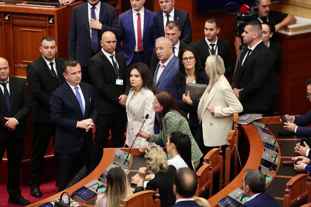 “Foltorja në terr”, Spiropali reagon për kaosin e krijuar nga opozita në Kuvend 392784717 886605812831854 8487107794297629943 n
