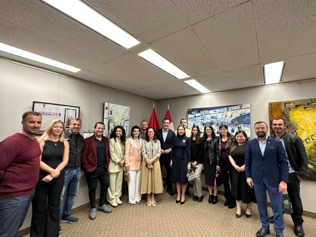 Veliaj vizitë në Otava, Kanada, pritet nga komuniteti shqiptar atje: Duhet të jemi gjithmonë bashkë 5473e84c cf8a 452e be28 d17c965cac20
