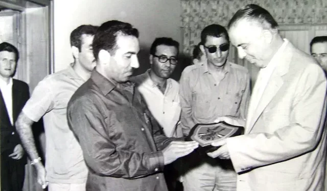 Kur Shqipëria i jepte Jaser Arafatit armë e municione, çfarë shkruante në ditar Enver Hoxha 640 0 bee1cc47bef6a11f9585668cadb564bc 640x375 1