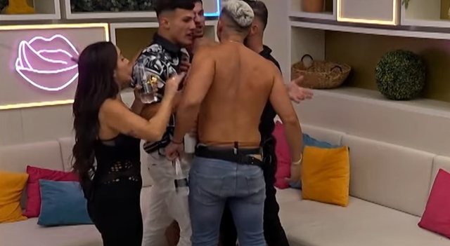 Sherr mes Aleksandros dhe Arlindit në ‘Love Island’, dalin pamjet 640 0 screenshot 13 1697484391