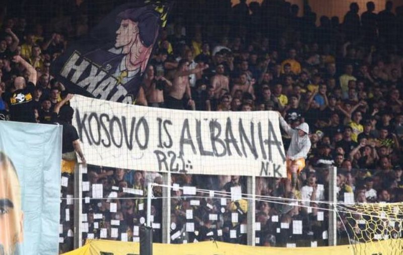 Tifozët e AEK shpalosën banderolën “Kosova është Shqipëri”, reagon ashpër klubi grek: E neveritshme 800 0 8dee44e450b55cd338ba0bb04d9ab1ad 1