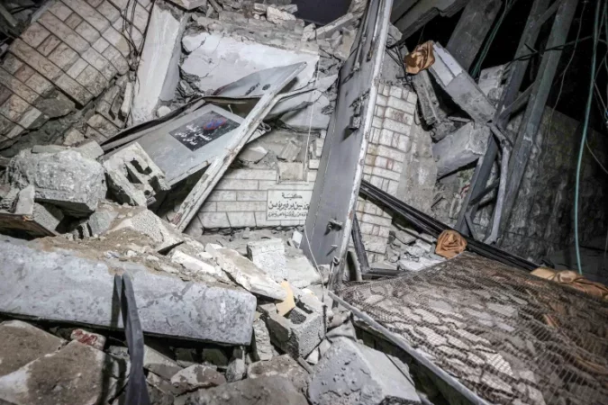 Bombardohet kisha ortodokse greke në Gaza, në mesin e të vdekurve 18 palestinezë të krishterë AA 20231019 32460017 32460011 2 WOMEN KILLED SCORES INJURED IN ISRAELI ATTACK ON GREEK ORTHODOX CHURCH IN GAZA 1697783744 675x450 1