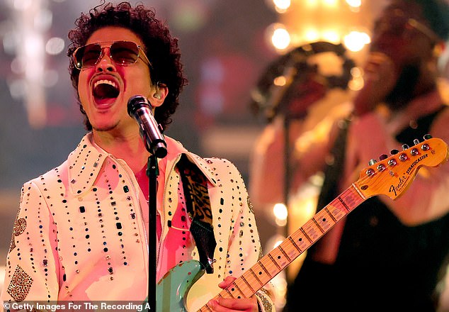 Bruno Mars detyrohet të anulojë koncertin në Izrael pas ngjarjeve të fundit Bruno Mars